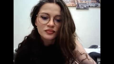 Snapshot of avelinehowo_uwu chatting on 02-28-26, 05:47 Aveline online show from 02-28-26, 05:47