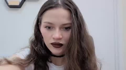 Aveline online show from 04-04-26, 01:52