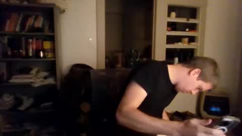 Snapshot of avenger8248 chatting on 11-05-25, 01:16 Avenger online show from 11-05-25, 01:16