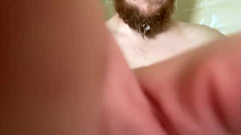 Snapshot of averagebar chatting on 09-17-25, 03:46 averagebar online show from 09-17-25, 03:46