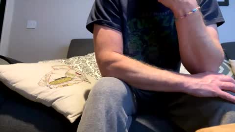 Snapshot of averagebar chatting on 11-07-25, 09:04 averagebar online show from 11-07-25, 09:04