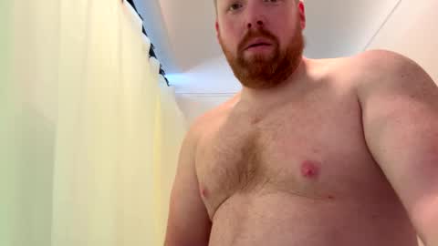 Snapshot of averagedan90 chatting on 01-06-26, 03:16 Dan online show from 01-06-26, 03:16