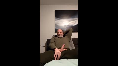 Snapshot of averagegreg chatting on 04-30-26, 02:29 Greg online show from 04-30-26, 02:29