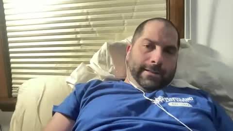 Snapshot of averagejoe345977 chatting on 03-03-26, 01:01 averagejoe345977 online show from 03-03-26, 01:01