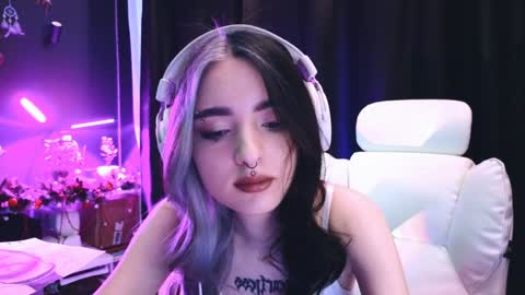 Avriel online show from 01-20-25, 02:22