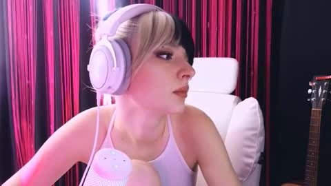 Avriel online show from 02-01-26, 04:44