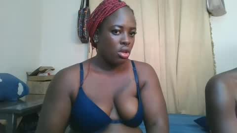Snapshot of avian_babe1 chatting on 06-23-26, 01:14 avian_babe1 online show from 06-23-26, 01:14