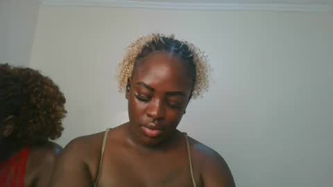 Snapshot of avian_babe1 chatting on 07-22-26, 10:23 avian_babe1 online show from 07-22-26, 10:23