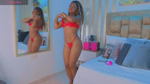 Snapshot of avis_lara chatting on 05-25-26, 07:20 AVIS online show from 05-25-26, 07:20