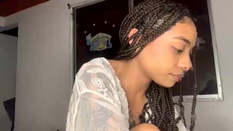 Avril online show from 02-21-25, 12:27