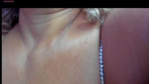 Snapshot of avril_jonson chatting on 05-31-26, 09:38 avril_jonson online show from 05-31-26, 09:38