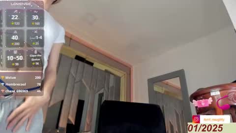 Snapshot of avril_naughty chatting on 01-24-25, 02:19 AVRIL online show from 01-24-25, 02:19