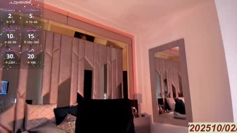 Snapshot of avril_naughty chatting on 02-10-25, 09:15 AVRIL online show from 02-10-25, 09:15