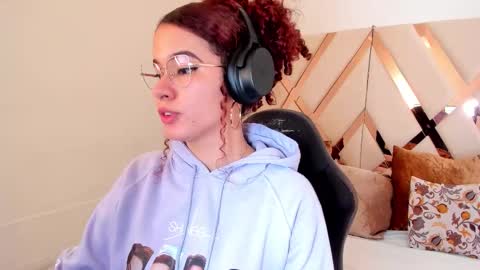 Avril  online show from 01-14-26, 11:38