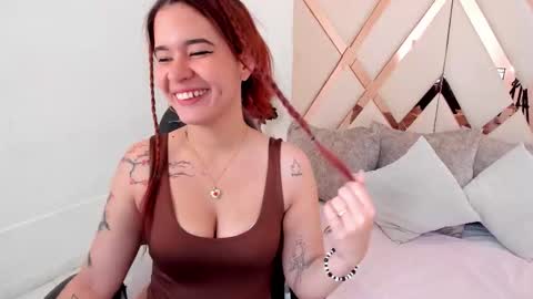 Avril  online show from 02-06-26, 11:57