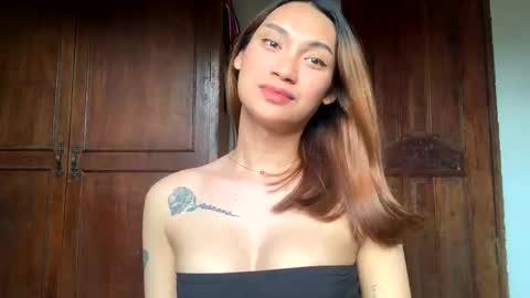 Snapshot of avy_08 chatting on 10-25-25, 05:37 avy_08 online show from 10-25-25, 05:37