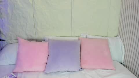 Avy  online show from 11-25-25, 11:32