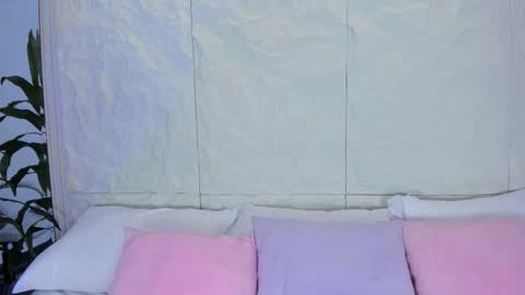 Avy  online show from 12-01-25, 11:37