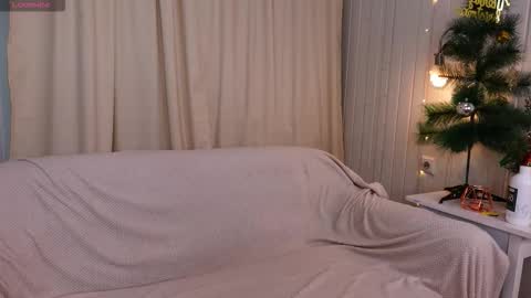 aweryuwu online show from 12-18-25, 06:19