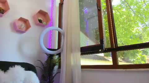 Snapshot of awesome_jolie chatting on 07-21-26, 09:11 Jolie online show from 07-21-26, 09:11