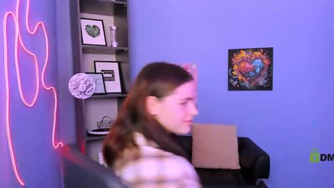awesomeemma_ online show from 05-06-26, 11:04