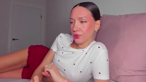 Awgustina online show from 11-29-25, 09:12