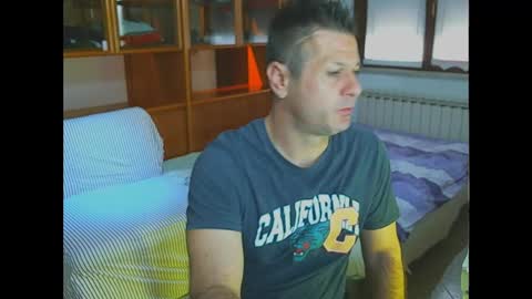 Snapshot of awwwsocutehappynew chatting on 02-12-25, 08:59 HappyNewSky here online show from 02-12-25, 08:59