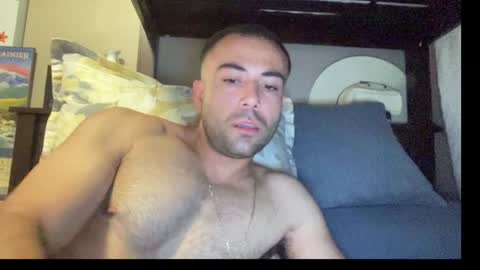 Snapshot of axel101101 chatting on 07-12-26, 08:49 Axel Palacios online show from 07-12-26, 08:49