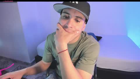 axel__fierro online show from 05-03-26, 08:04