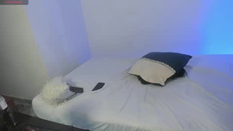 axel__fierro online show from 05-16-26, 08:18