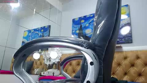 Snapshot of axel_castillo21 chatting on 02-21-26, 08:48 Axel online show from 02-21-26, 08:48