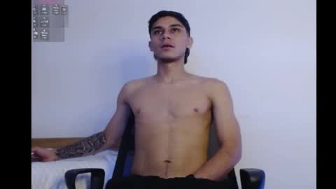 axel davis  online show from 10-22-25, 07:41