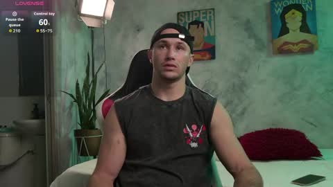 Axel Fairchaild online show from 04-04-26, 12:24