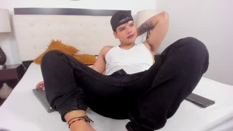 Snapshot of axel_forte chatting on 06-13-26, 02:59 Axel Forte online show from 06-13-26, 02:59