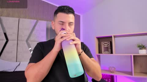 axel_grey_ online show from 02-22-26, 12:36