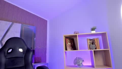 Snapshot of axel_grey_ chatting on 04-20-26, 12:30 axel_grey_ online show from 04-20-26, 12:30