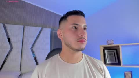 Snapshot of axel_grey_ chatting on 05-27-26, 12:24 axel_grey_ online show from 05-27-26, 12:24
