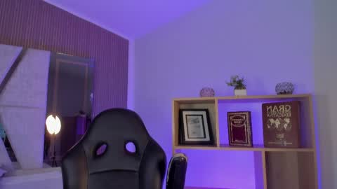 Snapshot of axel_grey_ chatting on 06-01-26, 12:40 axel_grey_ online show from 06-01-26, 12:40