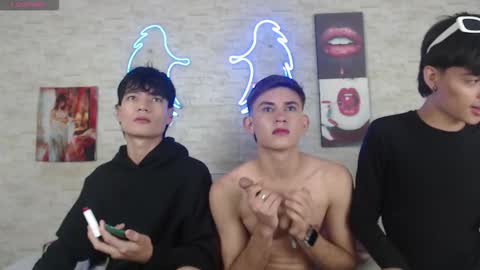 axel_milo_and_kairo online show from 11-15-25, 08:38