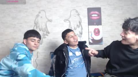 axel_milo_and_kairo online show from 12-01-25, 08:36