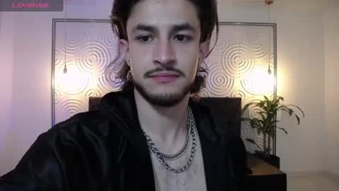 Axel  online show from 06-17-26, 01:30