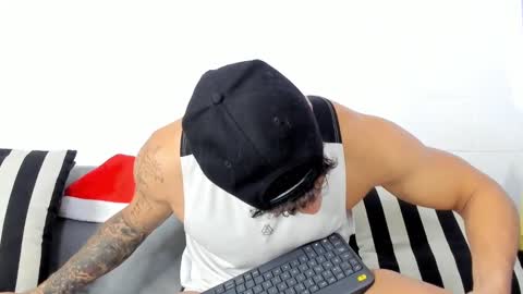 INDEPENDENT MODEL  online show from 12-17-24, 09:16