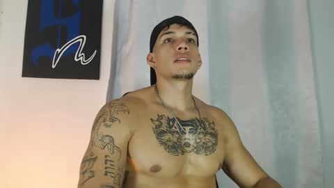 INDEPENDENT MODEL  online show from 01-31-25, 07:51