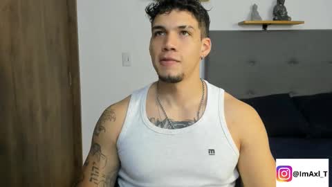 INDEPENDENT MODEL  online show from 11-17-25, 10:59