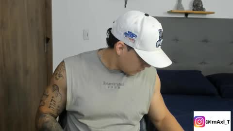 INDEPENDENT MODEL  online show from 11-20-25, 05:23