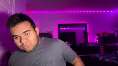 Snapshot of axelfigueroa2 chatting on 11-15-25, 05:49 axelfigueroa2 online show from 11-15-25, 05:49