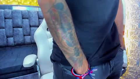 Axell Cross2 online show from 02-01-25, 07:23