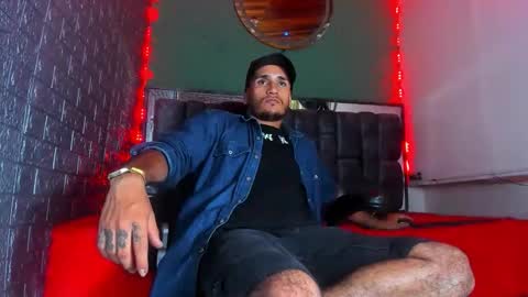 Axell Cross2 online show from 10-29-25, 01:19