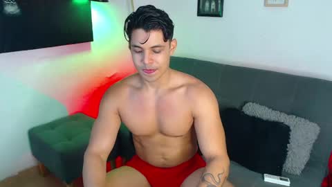 Snapshot of axell_dior chatting on 05-29-26, 01:09 axell online show from 05-29-26, 01:09