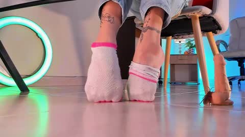 im your little femboy  ALEX   online show from 11-21-25, 04:11